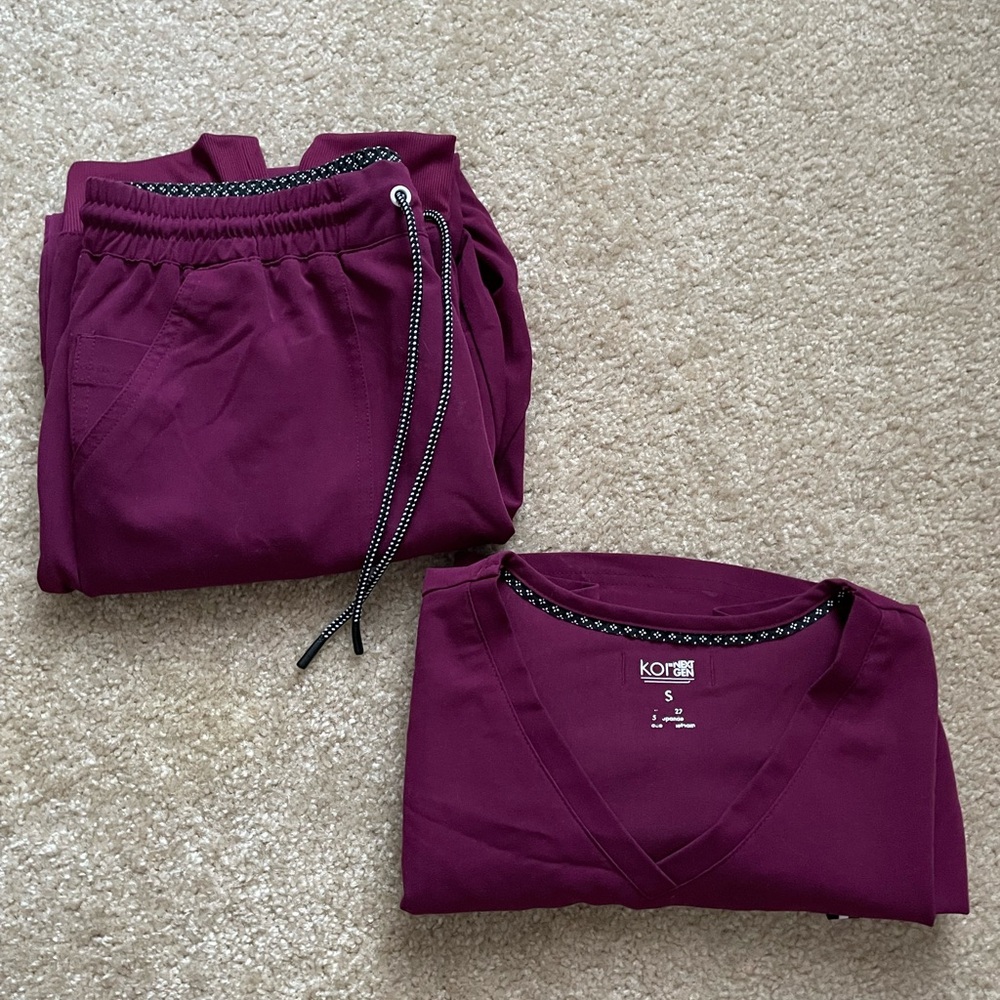 Koi Deep Burgundy Scrub Set